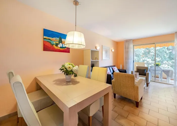 Διαμέρισμα Hello Cote D'azur - 2 Bedroom With Balcony Close To The Sea Αντίμπ