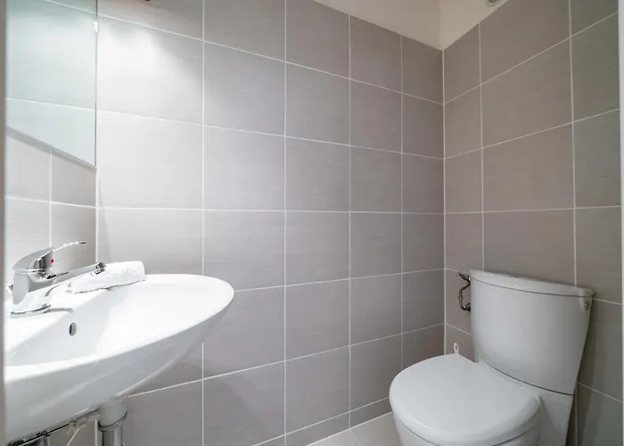 Hello Cote D'azur - 2 Bedroom With Balcony Close To The Sea *