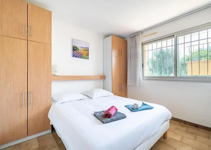 Hello Cote D'azur - 2 Bedroom With Balcony Close To The Sea Αντίμπ