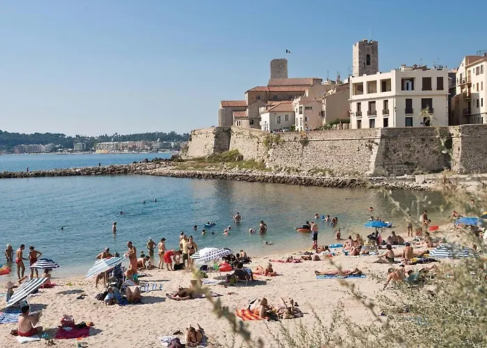 Hello Cote D'azur - 2 Bedroom With Balcony Close To The Sea Antibes